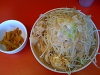 「豚ラーメン大・辛メンマ」@用心棒 本号の写真