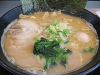 「醤油豚骨らーめん」@一合舎 高崎店の写真