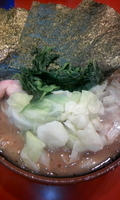 「らーめん（キャベツトッピング）」@家系総本山 ラーメン吉村家の写真
