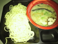 「「博多 だるま」 呼び戻し博多つけ麺」@大つけ麺博 浜松町駅前特設会場の写真