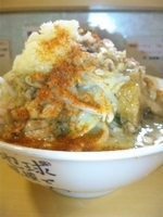 「ラーメン（ヤサイ、ニンンク、カラメ、一味多め）」@ラーメン荘 地球規模で考えろ 伏見本店の写真