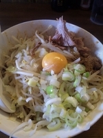 「まぜそばヤサイちょいまし」@ラーメンアキラの写真