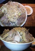 「豚ラーメン（900円）ニンニク少な目、他全マシ」@ラーメン荘 その先にあるものの写真