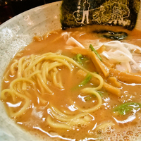 「ラー麺 ￥680 ランチサービス半ライス」@極濃麺家初代 一本氣の写真