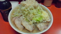 「小豚（750円）+ニンニク、ヤサイマシマシ、アブラ」@ラーメン二郎 神田神保町店の写真