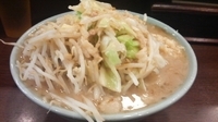 「ラーメン（ヤサイ、ニンニク、背脂）￥700」@ラーメン二郎 池袋東口店の写真