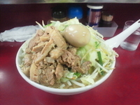 「ウルトラタンメン（醬油）950円」@房総タンメンFactoryウルトラ麺の写真