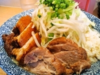 「燈郎+無料トッピング（ヤサイマシ）」@麺屋 一燈の写真