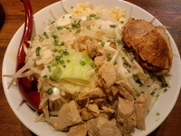 「カルボ郎 820円（野菜多め、ニンニク）」@麺厨房 豪快家 大森店の写真