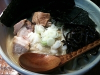 「鶏こく塩らーめん」@日の出らーめん 立川店の写真