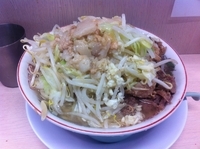 「ドカ盛ラーメン （野菜多め脂カタマリにんにく少し）」@ラーメン二郎 高田馬場店の写真