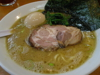 「ラーメン（650円）+味玉（50円）」@らーめん 㐂輪の写真