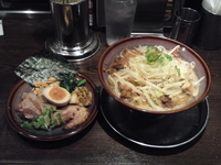 「骨太光麺全部のせ990円 ランチサービス杏仁豆腐」@光麺 六本木店の写真