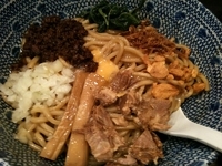 「肉味噌まぜそば[並]（680円）」@つけ麺 弐☆゛屋の写真