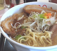 「3SOらーめん（味噌・M） ばらちゃーしゅー2枚」@RA-MEN 3SOの写真