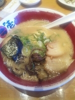 「とんこつもと味（味玉トッピング）」@ラの壱 港店の写真