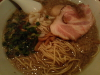 「背脂煮干そば玉子入り」@背脂煮干そば 晴の写真