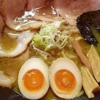 「極旨チャーシューめん （味玉トッピング）」@我流極旨らーめん 魁の写真