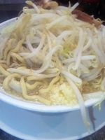 「らーめん 醤油 600 にんにく 野菜マシ あぶら」@らーめん大 大久保店の写真
