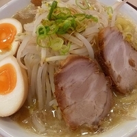 「鶏ガラとんこつ （半熟味玉トッピング）」@秋葉らーめん 一花の写真