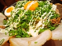 「まぜたま（特盛）+チャーシュー+半熟味付玉子」@麺場 いさのの写真