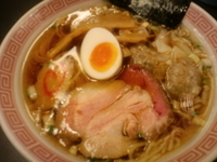 「ラーメン650円+スーパーワンタン150円=800円」@ラーメン大至の写真