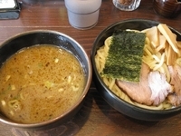 「つけ麺730円（中盛り、杏仁無料）」@つけ麺 晴れる屋の写真