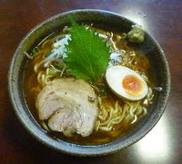 「らぁめん・大盛（730円）」@選り道の写真