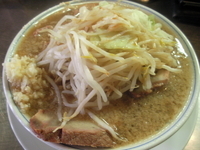 「らーめん 豚 （ニンニク・味濃い目）」@らーめん大 池袋店の写真