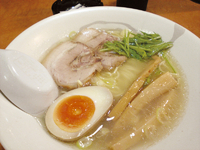 「塩らぁめん（麺硬め） 750円+3個餃子 250円」@爆じゅう餃子 餃点の写真