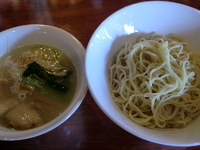 「白濁鶏つけ麺（1.5玉）425円（半額クーポン使用）」@こぶたのさんぽの写真