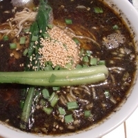 「黒担々麺」@東京担担麺本舗 瀬佐味亭 虎の門店の写真
