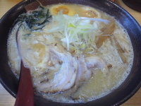 「とんこつ味噌+味玉」@麺屋天 東大宮店の写真