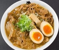 「徳島らーめん肉煮玉子入り」@徳島らーめん まるたか 小松島店の写真