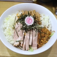 「特製油そば（大盛） 750円+温野菜 100円」@新橋 大勝軒の写真