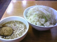 「つけ麺小・ニンニクダブル・魚粉・豚お土産 ハーフ」@ドン-キタモトの写真