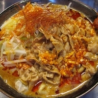 「鬼紅ラーメン 890円」@麺創研 紅 府中の写真