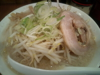 「醤油ラーメン+もやし（無料）」@ぼすやの写真