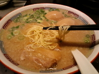 「SHIROMARU-BASE（バリカタ）700円+W味玉（クーポ」@一風堂 大森店の写真