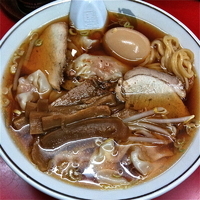 「ワンタンメン（￥710）味付け玉子（￥90）」@漢珍亭の写真