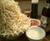 「小らーめん550円+キムチ100円+豚券100円+玉ねぎ50円」@らーめん こじろう526 日暮里店の写真