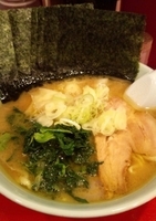 「ラーメン+ワンタン+海苔 【650円+100円+100円】」@おーくら家 本店の写真