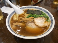 「雲呑麺 ド醤油味」@徒歩徒歩亭の写真