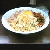 「大ラーメン豚入り 汁なし ニラキムチ」@ラーメン二郎 横浜関内店の写真