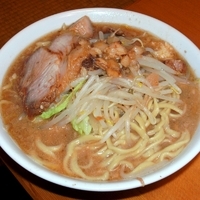 「ラーメン（700円）+ニンニク少なめ」@ラーメン もみじ屋の写真