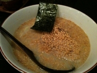 「揚げニンニクらーめん（800円）」@百歩ラーメン 北浦和店の写真