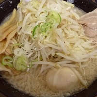 「とん塩らーめん（味付たまご+もやしトッピング）」@らーめん弁慶 堀切店の写真