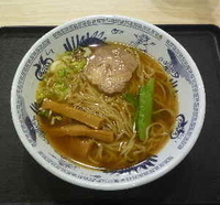 「醤油ラーメン（590円）」@中華万里の写真