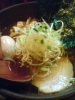 「でめきん醤油らーめん」@麺酒場 でめきんの写真