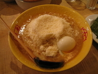 「元祖マルキュー味噌チーズラーメン（麺固め）:900円」@九十九とんこつラーメン 恵比寿本店の写真